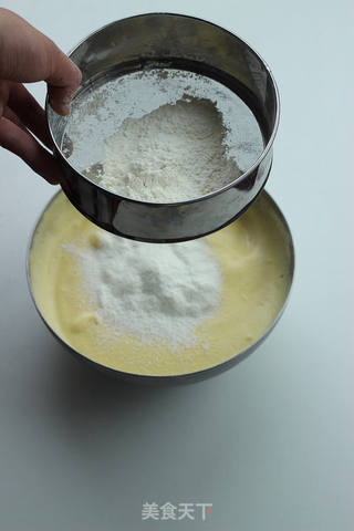 【原味蛋糕卷】如何做一款简单又经典的蛋糕卷的做法步骤:6