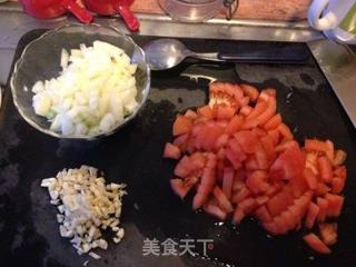 芝士熏肉披萨的做法步骤：1