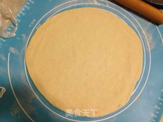 芝士熏肉披萨的做法步骤:10