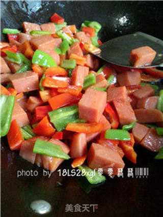 私房菜:双椒炒火腿的做法步骤:5