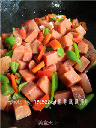 私房菜:双椒炒火腿的做法步骤:7