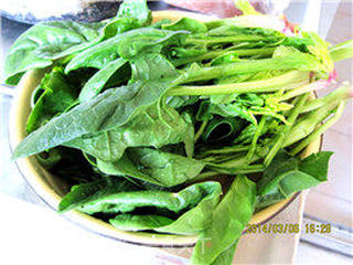 宝宝营养餐------山药菠菜糊的做法步骤:2