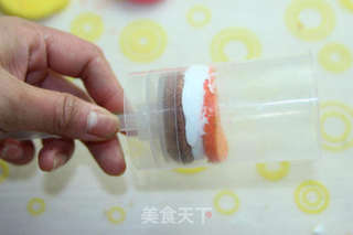 五彩推推乐小蛋糕——风靡欧美Cake Push Pops(高、大、上)的做法步骤:6