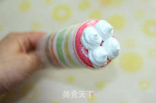 五彩推推乐小蛋糕——风靡欧美Cake Push Pops（高、大、上）的做法步骤：8