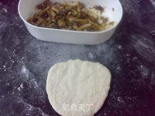 生煎酸菜肉包的做法步骤:8