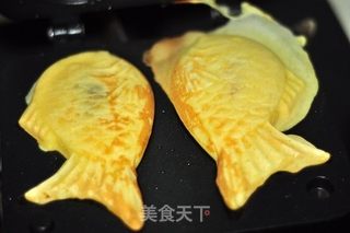 玫瑰豆沙馅鲷鱼烧的做法步骤:11