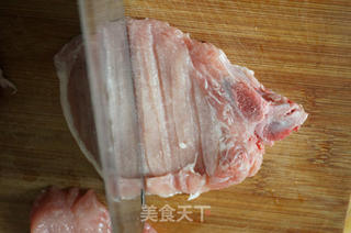 葱焅大排的做法步骤：1