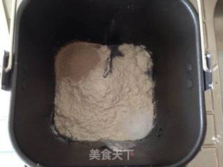 意式脆底土豆披萨的做法步骤：1