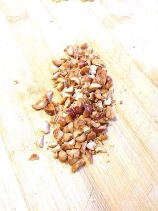 花生拌红根菠菜的做法步骤:7