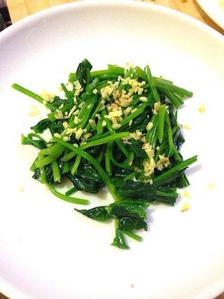 花生拌红根菠菜的做法步骤:9