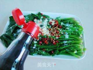 油泼菠菜的做法步骤:8