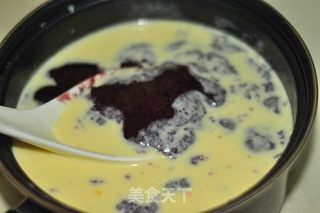 蓝樱桃朗姆酒冰淇淋的做法步骤:6