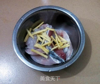 鱼腩煲仔饭的做法步骤:2