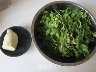 荠菜春笋的做法步骤：1