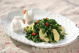 荠菜春笋的做法步骤：10