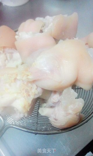 黄豆炖猪蹄的做法步骤:3
