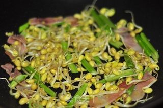 豆腐泡菜锅的做法步骤:6