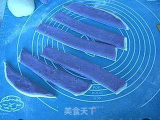 紫薯花卷的做法步骤:6