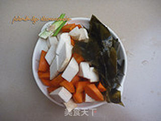 大骨海带汤的做法步骤:3