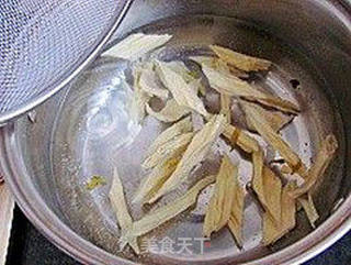 珍选捞汁莴笋腐竹的做法步骤:4