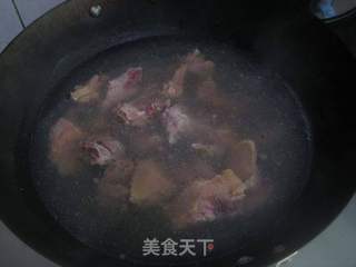 桂圆花旗参乳鸽汤的做法步骤:3