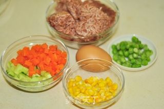 玉米粒炒饭的做法步骤:4