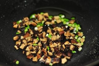 肉丁豌豆盖浇饭的做法步骤:4