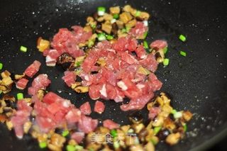 肉丁豌豆盖浇饭的做法步骤:5