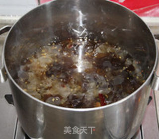 双耳桂圆红枣羹的做法步骤:9