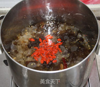双耳桂圆红枣羹的做法步骤:11