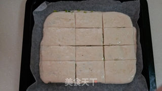 分分钟打造烤箱版葱香饼——葱香饼的做法步骤:6