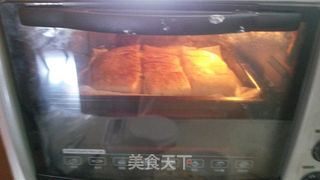 分分钟打造烤箱版葱香饼——葱香饼的做法步骤:7