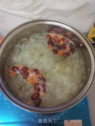 冰糖红枣银耳汤的做法步骤:6