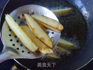 干香软糯---香草培根薯角的做法步骤:3