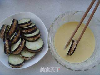 外酥里嫩---金蒜茄盒的做法步骤:6