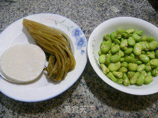 雪菜蚕豆片儿汤的做法步骤：1