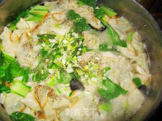 海鲜馄饨的做法步骤：16