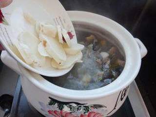 天麻乌鸡汤的做法步骤:6