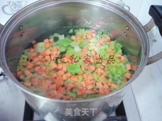 西芹花生米拌豆干的做法步骤:4