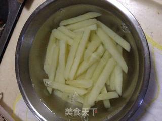炸薯条的做法步骤:3
