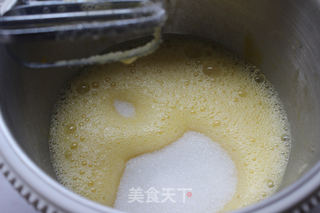 淡淡樱桃香——樱桃味杯子小蛋糕的做法步骤:2