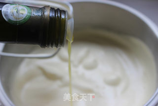 淡淡樱桃香——樱桃味杯子小蛋糕的做法步骤:4