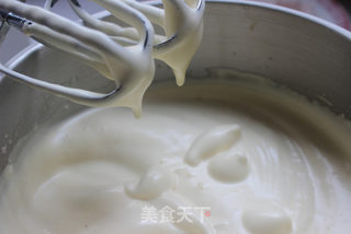 淡淡樱桃香——樱桃味杯子小蛋糕的做法步骤:3