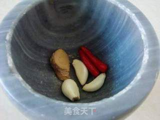水香菜煮鱼的做法步骤：3