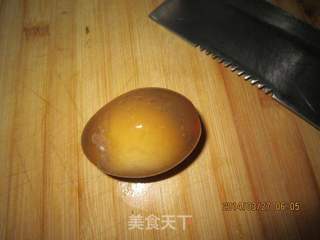 皮蛋瘦肉粥的做法步骤：1
