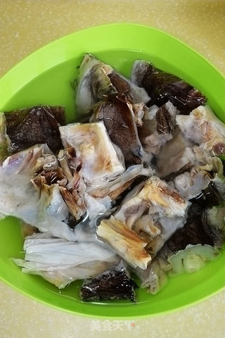 【蒸安康鱼干】----劲道耐嚼的风干鱼的做法步骤:2