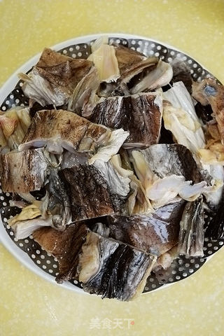 【蒸安康鱼干】----劲道耐嚼的风干鱼的做法步骤:3