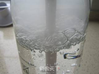 菠萝苏打水的做法步骤：7