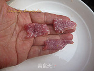 小炒猪颈肉的做法步骤:2