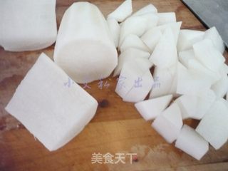 鱼腩萝卜煲的做法步骤:3